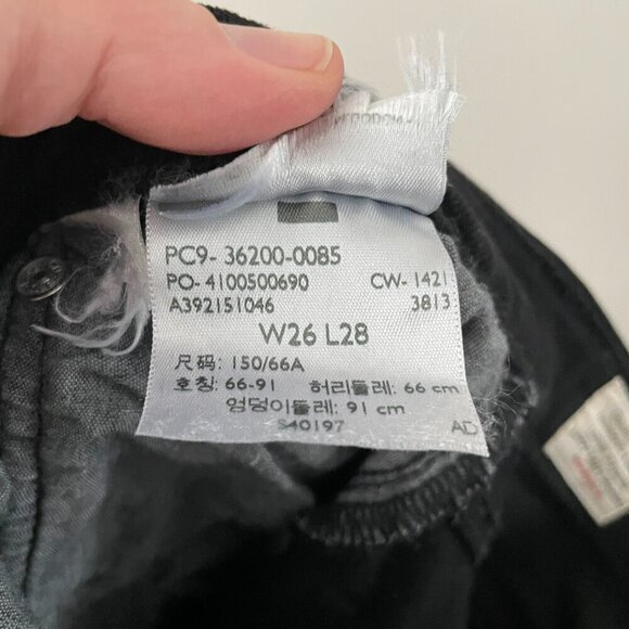 Levi's 501 Denim Button-Fly Front Mid Rise Straight Leg Cropped Jeans Black 26 - Picture 9 of 9